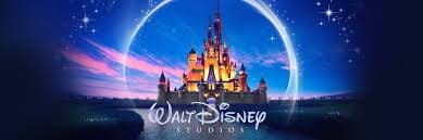 La magie intemporelle des affiches Disneyland : un voyage dans le temps