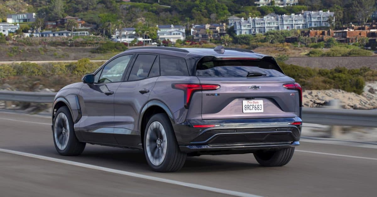 Découvrez pourquoi GM abandonne le célèbre Chevy Blazer essence pour une version 100% électrique !