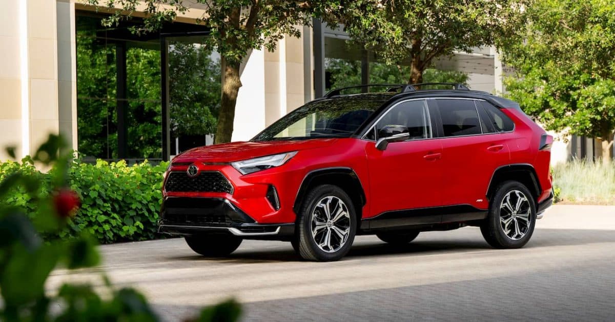 Découvrez si Toyota se prépare à lancer un nouveau RAV4 électrique révolutionnaire !