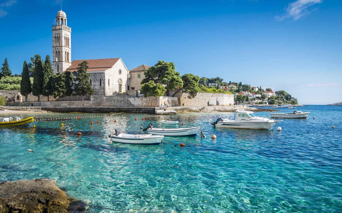 Les pièges à éviter en Croatie : aliments et activités à fuir absolument