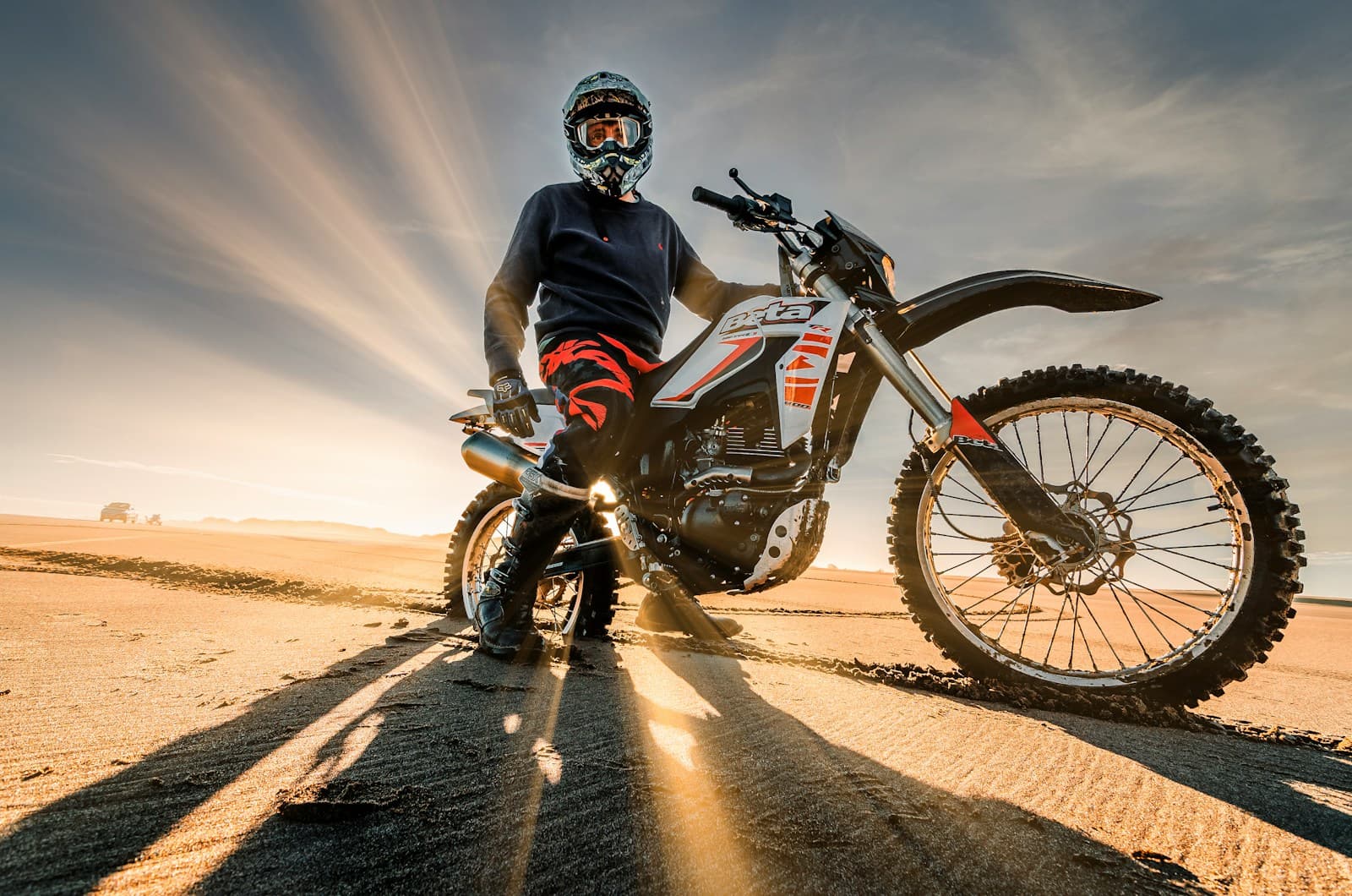 Personnalisez Votre Monture : Le Guide Ultime pour Sublimer Votre Moto Cross