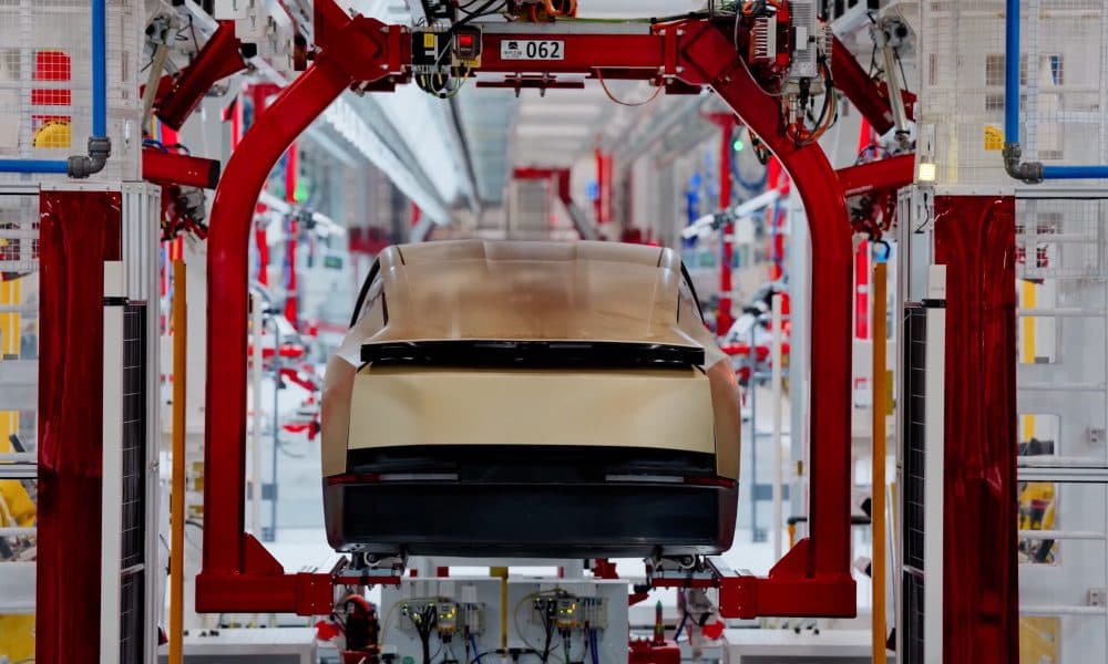 Production du Tesla Cybercab débutera en 2026 : Elon Musk révèle les détails clés