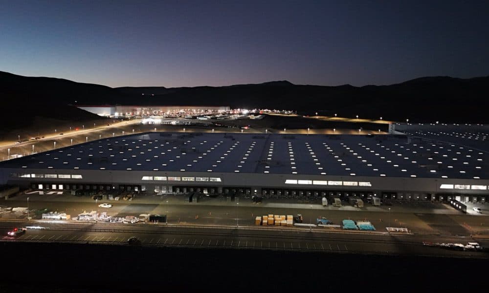 Tesla atteint un sommet rare : aperçu de l’intérieur de l’usine de Semi et perspectives de croissance