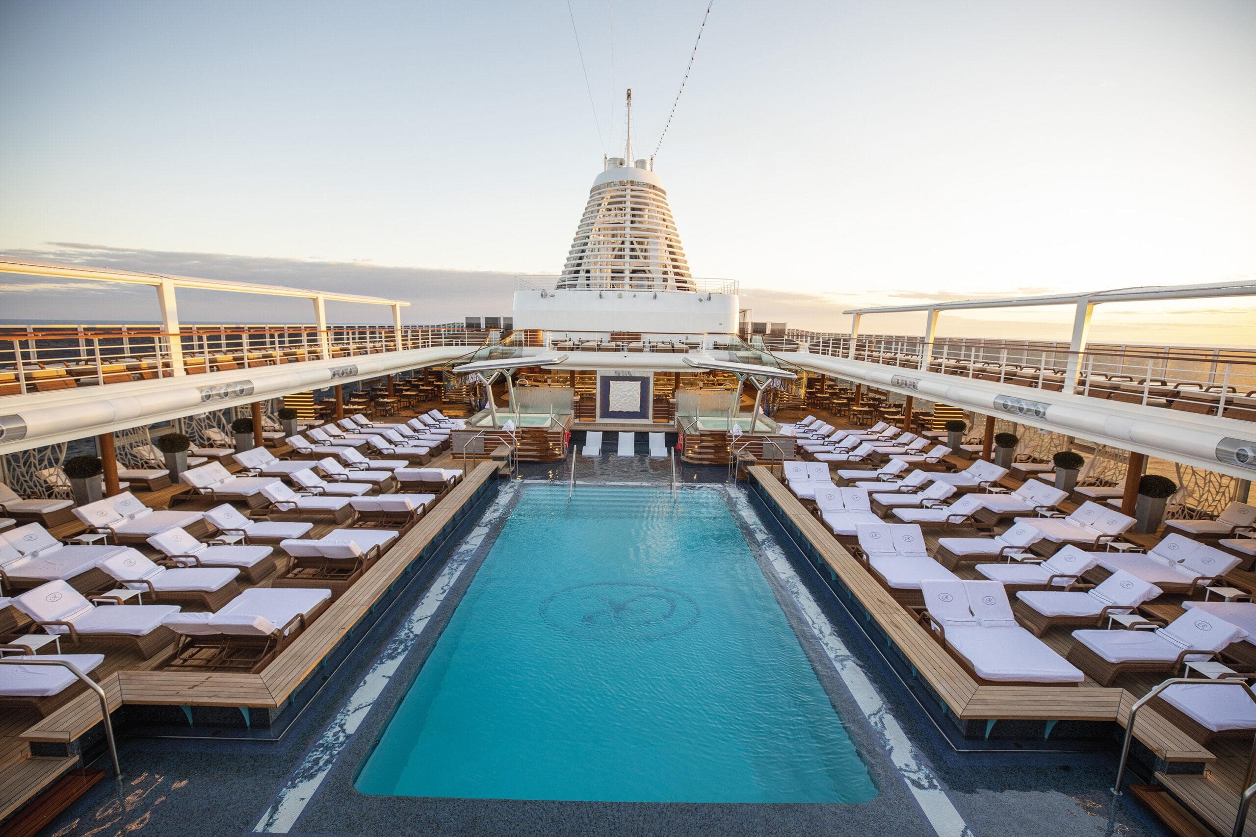 Embarquez pour le voyage de votre vie avec le Seabourn World Cruise, une croisière de luxe reliant le cap Horn au cap de Bonne-Espérance. Explorez des destinations exotiques, bénéficiez d’un service haut de gamme et vivez des expériences inoubliables à bord. Réservez dès maintenant pour une aventure exceptionnelle.