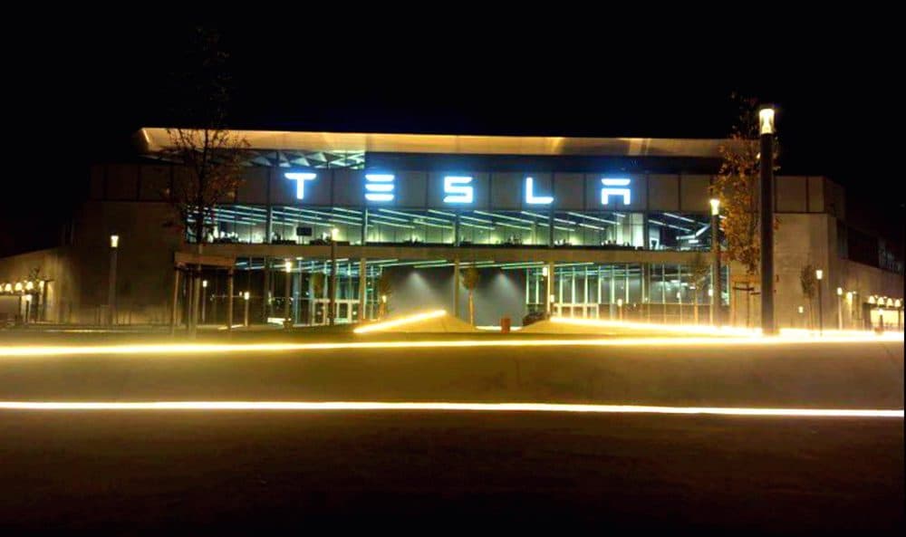 Tesla Giga Berlin : le responsable d’usine poursuivi pour diffamation suite à une plainte d’IG Metall