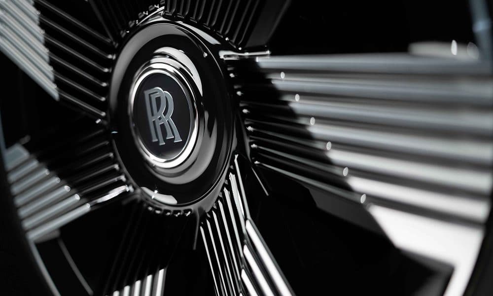 Rolls-Royce révèle un tournant surprenant pour son avenir électrique : un nouveau défi dans l’industrie des véhicules électriques