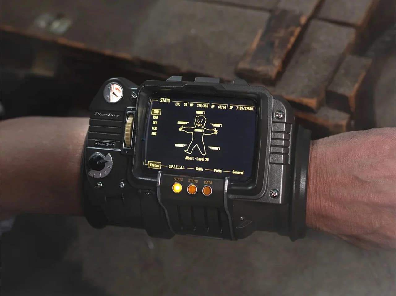 Découvrez le Pip-Boy Réel de Bethesda : Un Accessoire Irrésistible à 299€ avec Détecteur de Radiation !