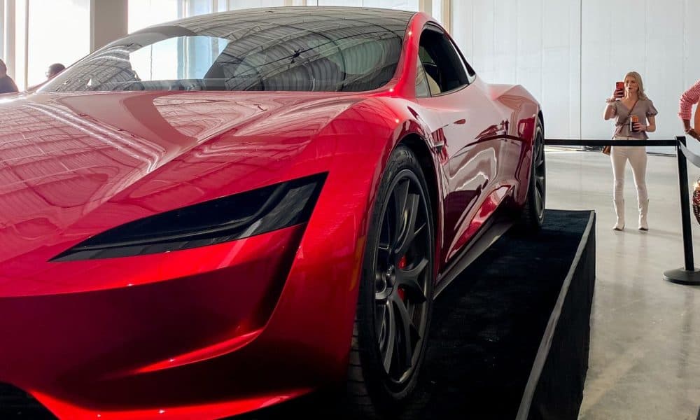 Tesla Roadster : magie et innovation, l’attente pourrait en valoir la chandelle selon le fondateur d’Uber