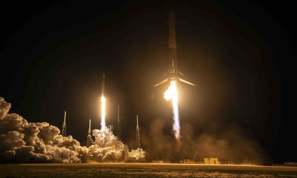SpaceX envisage une cotation au Nasdaq : un pas vers l’entrée anticipée sur les indices financiers