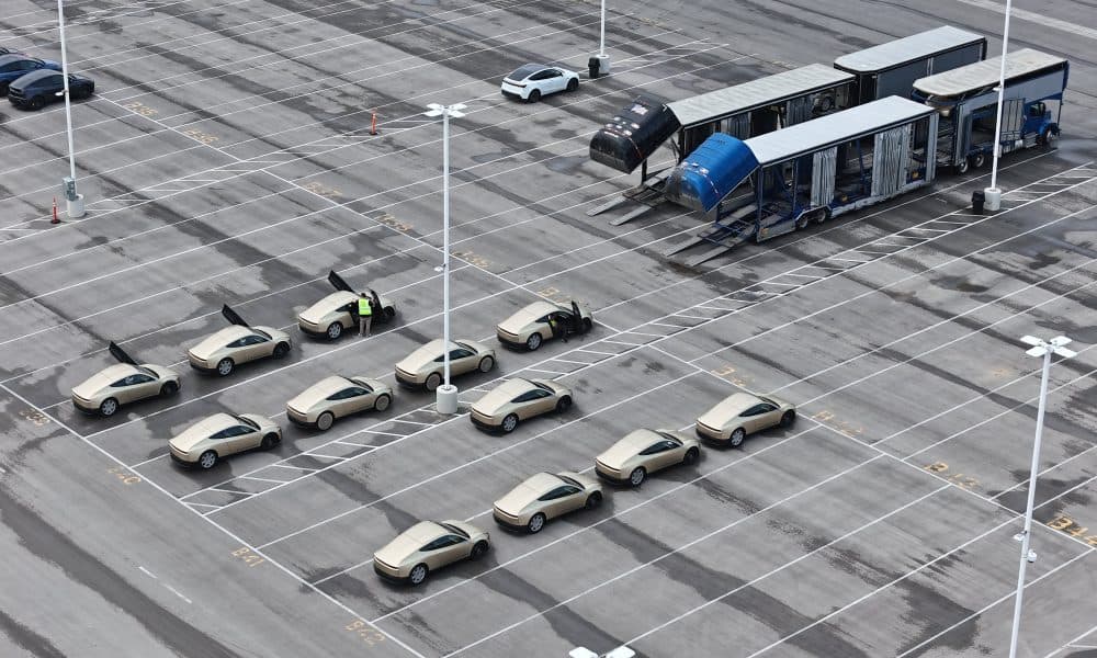 Tesla renforce sa flotte de Cybercabs à la Gigafactory Texas pour une mobilité durable