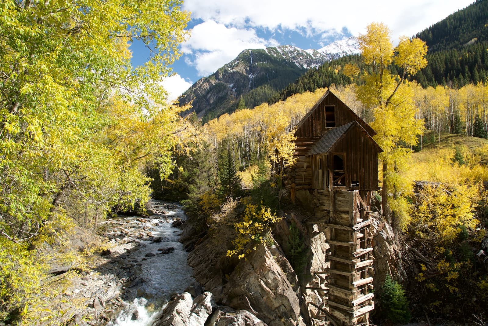 7 idées d’hébergements insolites pour un séjour en montagne en été