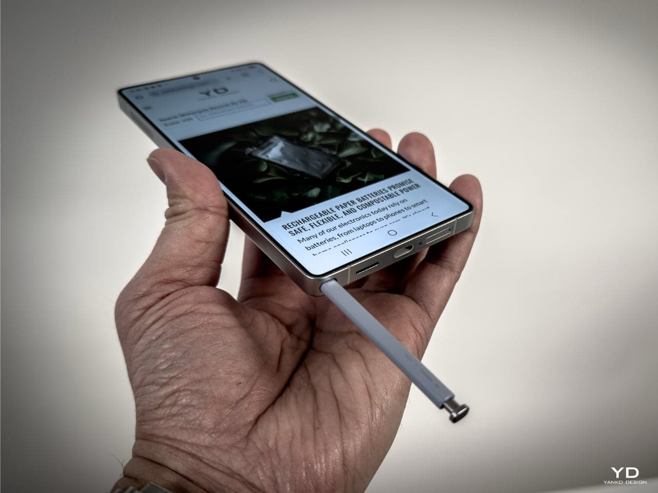 Test de Durabilité du Galaxy S25 Ultra : Un Design Robuste avec une Surprise Étonnante !