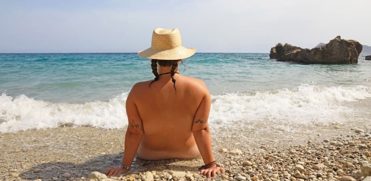 Les plages nudistes incontournables au Portugal pour un naturisme idéal