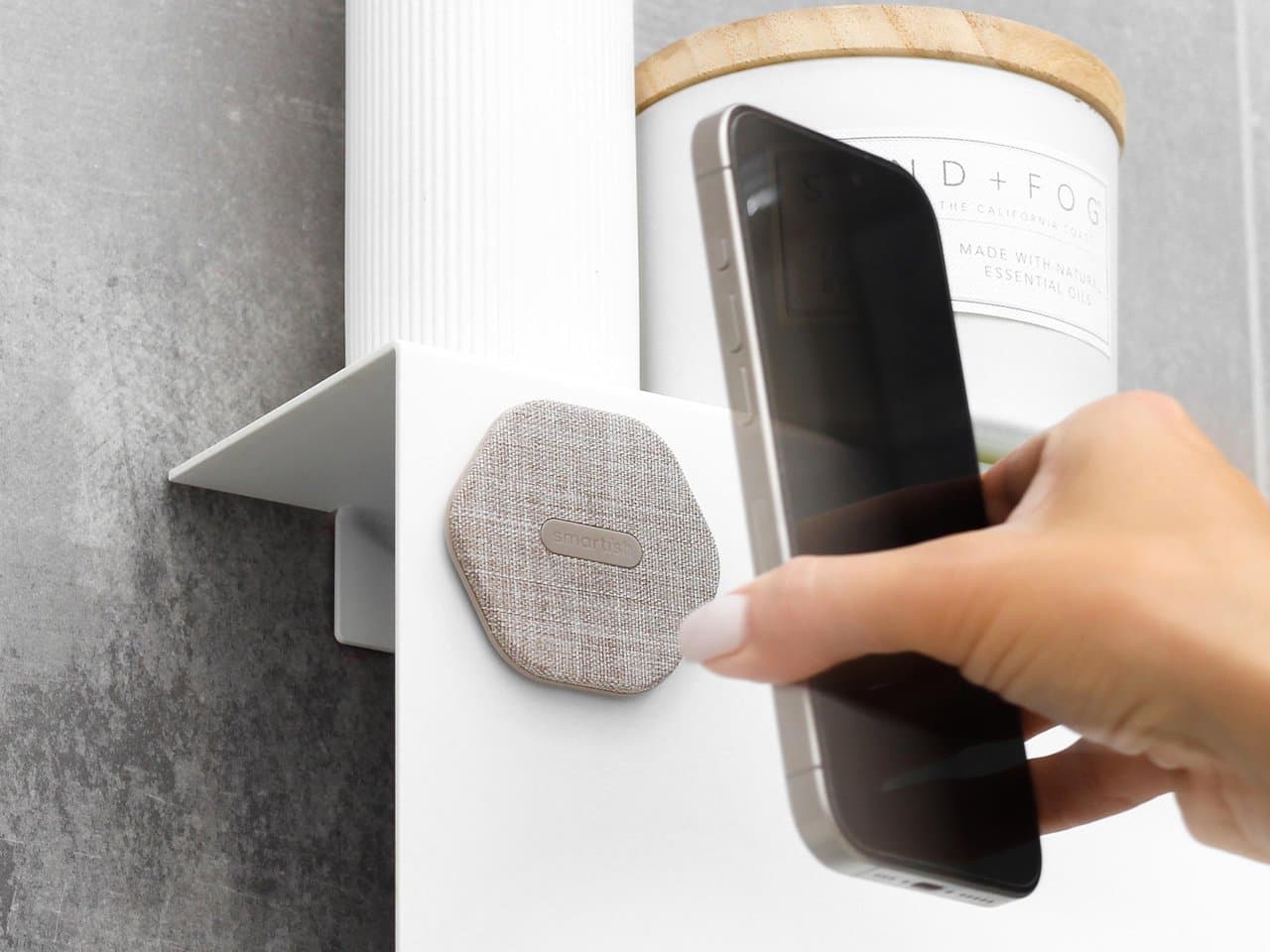 Découvrez le Support MagSafe Sans Perçage qui Colle Votre iPhone à Tout Mur ou Miroir !