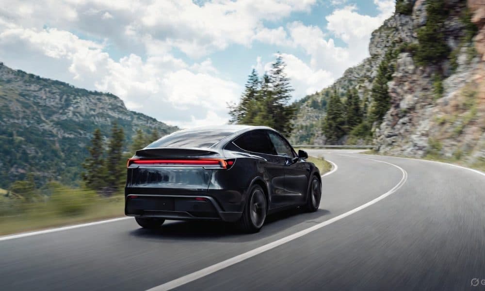 Tesla FSD v14 réussit le test de Turing : une avancée majeure en intelligence artificielle et conduite autonome
