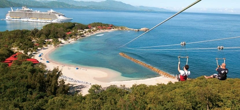 Plongez dans l’enchantement de la plage privée exclusive de Royal Caribbean en Haïti