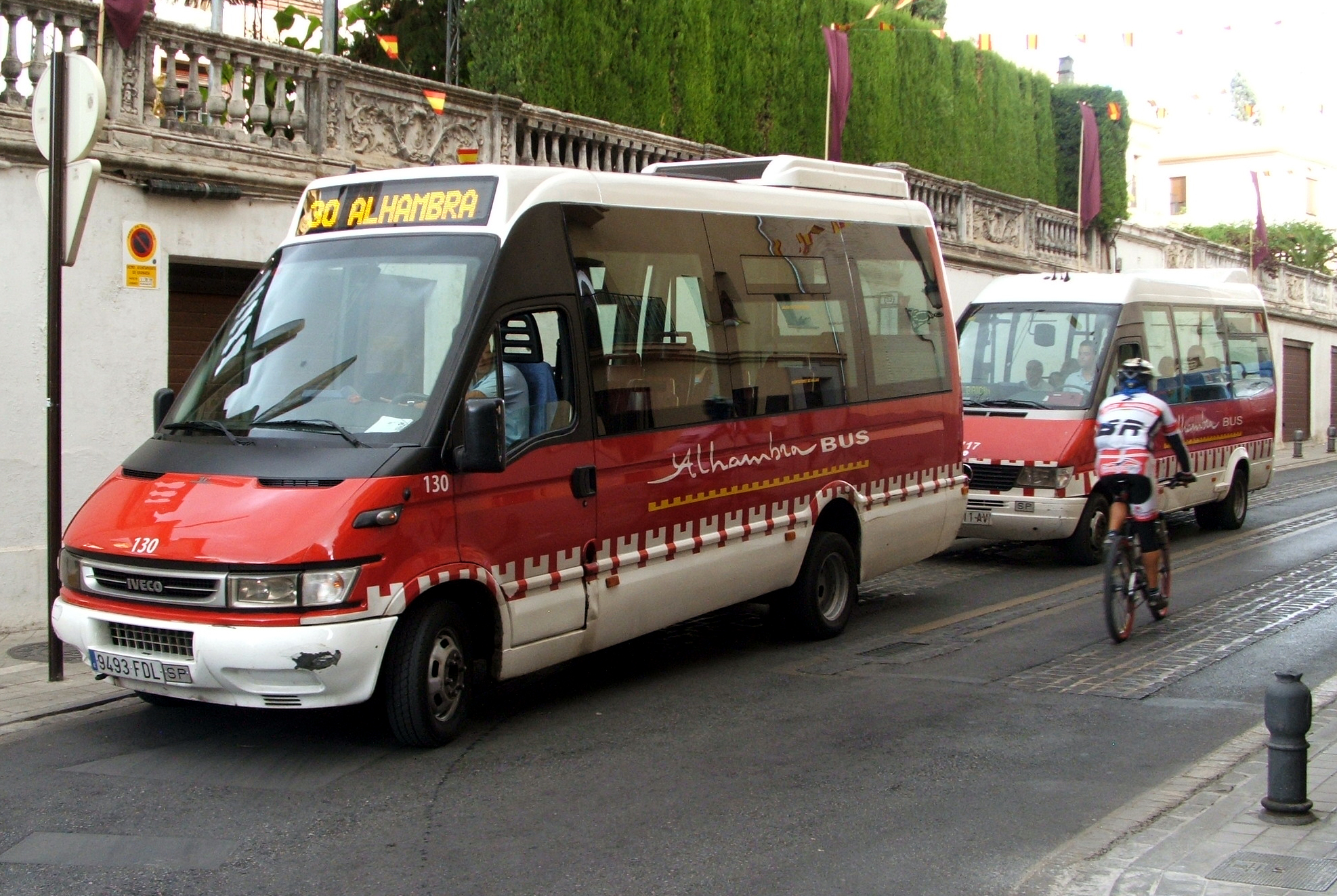 Granada_alhambra_bus