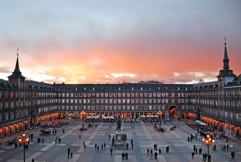 Top 40 des plus belles places d’Espagne