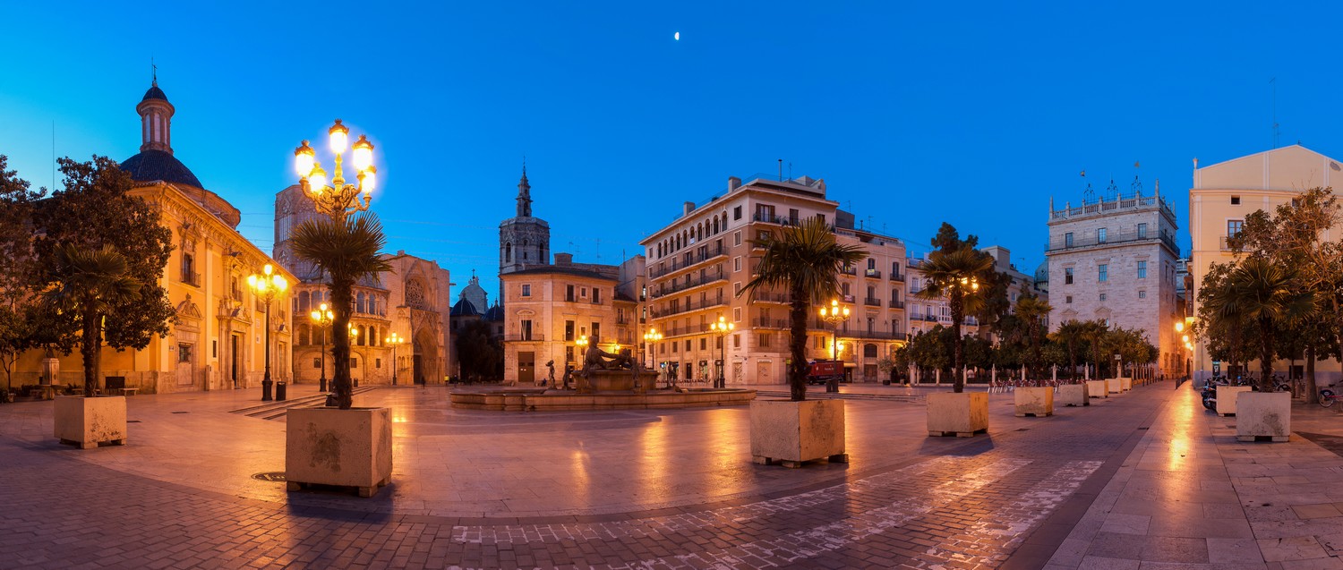 belle laces d’Espagne place espagne