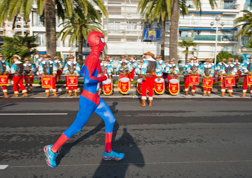 Le Carnaval de Nice 2015 : en avant la musique ! - plare. Spiderman au Festival de Nice