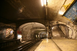 station métro croix rouge