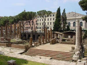 Rome sous une vision insolite - plare. rome largo