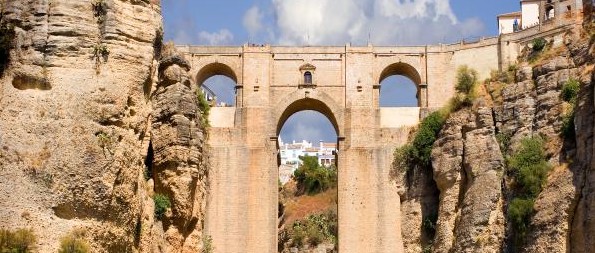 Entrez dans l’arène et venez visiter Ronda ! - plare. Ronda3