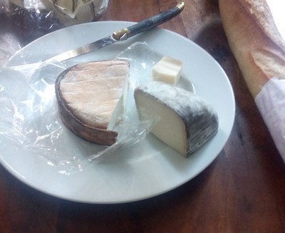 Du fromage et du pain cf - Charles Hutchins -fromage