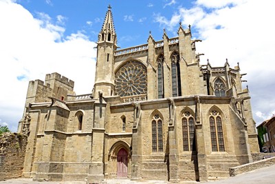 Partez à Carcassonne pour vos vacances au thème médiéval ! - plare. cf - Dennis Jarvis - basilique