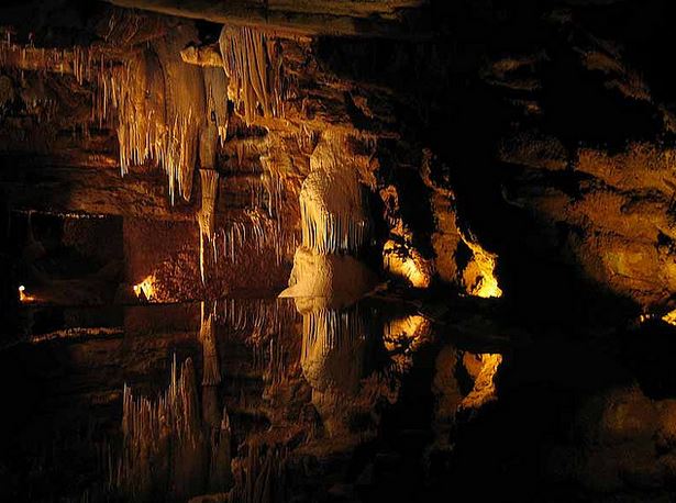 10 bonnes raisons de partir en Aquitaine cet été ! - plare. grotte dans le périgord noir - mister cham