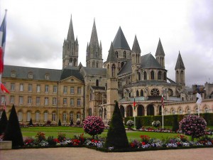 Les villes les plus touristiques de Normandie (partie 1) - plare. Caen, la Ville aux cent clochers