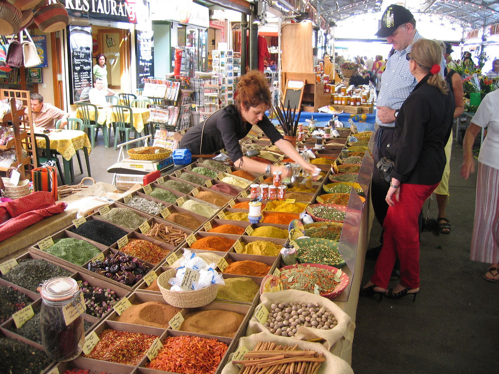 marché provençal du cours massena