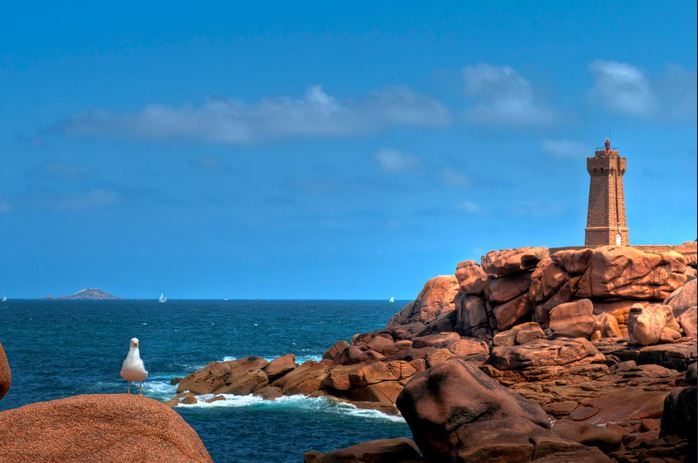 Que voir absolument en Bretagne ? - plare. Le phare de ploumanac'h - Matthieu Luna