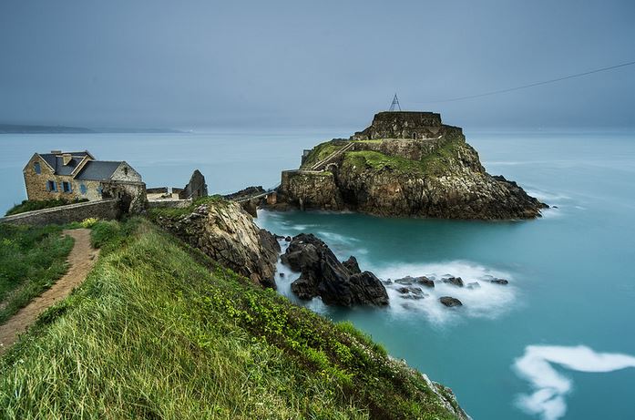 Idées d’activités en pleine nature en Bretagne - plare. Fort de Bertheaume - Hervé Delesalle