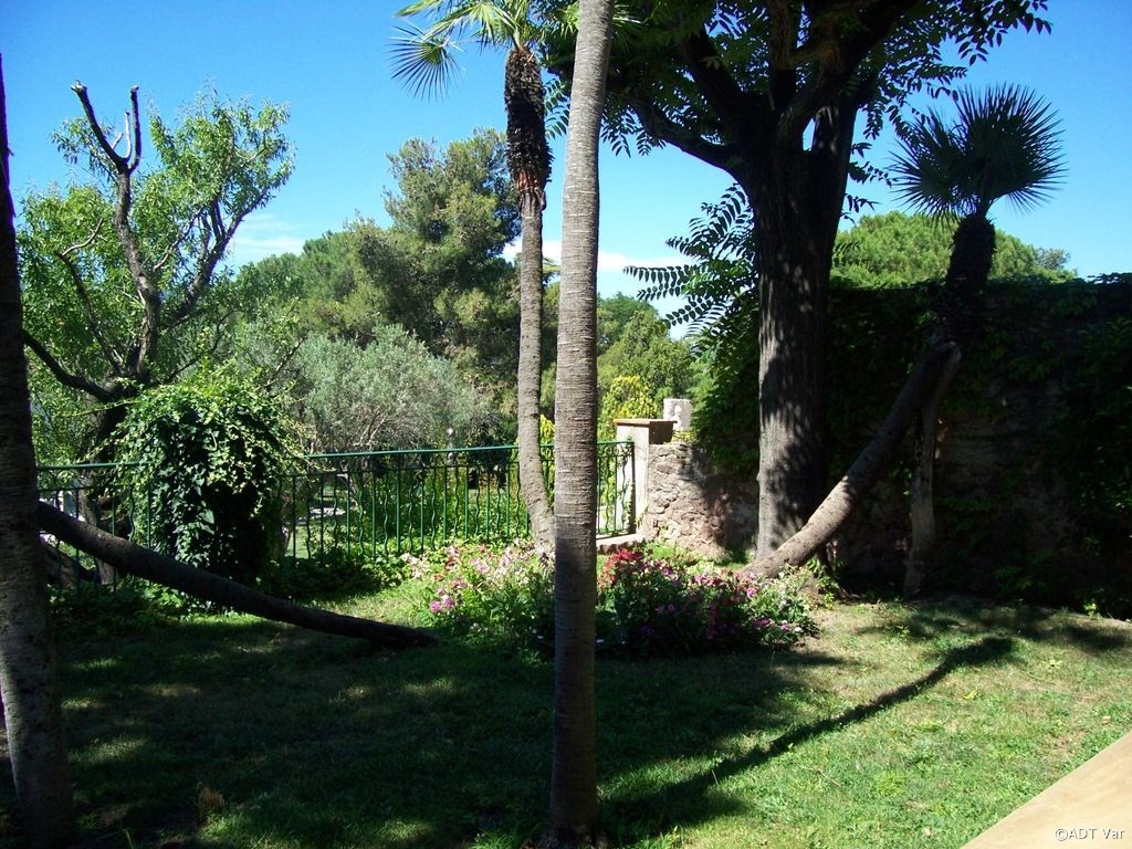 Où partir pendant les vacances de la Toussaint ? - plare. Puget sur Argens - Crédit photo: @Office de tourisme