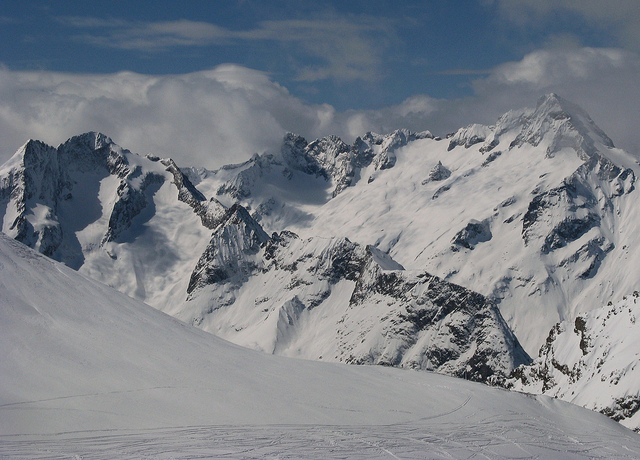 La Station des 2 Alpes est une des premières à ouvrir ses pistes, fin octobre. Crédit photo @JauntyJane (Flickr)