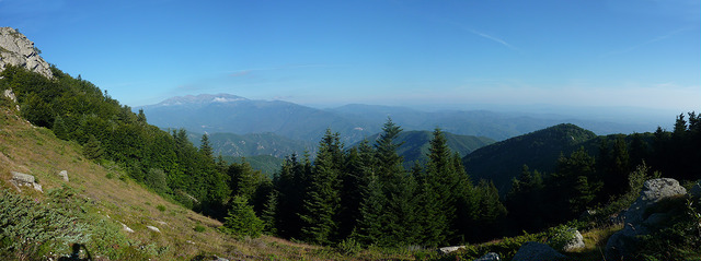 Partie Est du GR10, vue sur les Pyrénées. Crédit photo @Cédric Liénart - Flickr