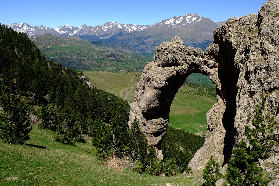 Vue sur les montagnes des Pyrénées - Crédit photo @Witiza - Pixabay