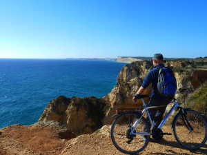 13 - Voyageur à vélo en Algarve -Tony Lewis - Flikr