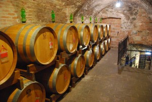 8 - Tonnaux de vin Italien - temprb0 - Pixabay