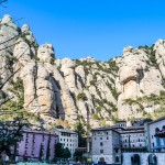 Vacances en famille sur la Costa de Barcelona - plare. Montagne de Montserrat - Espagne - @JoaquinAranoa - Pixabay