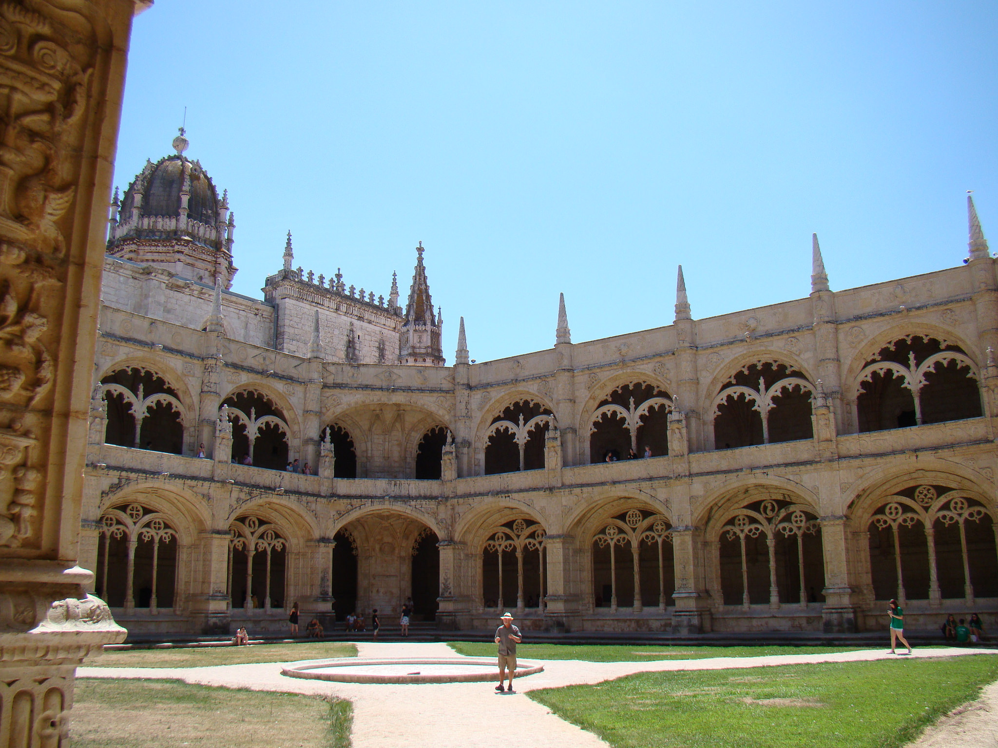 Séjour à Lisbonne : Top 10 des activités incontournables - plare. Vue sur le monastère des Hiéronymites. Crédit photo @François Saulnier - Flickr