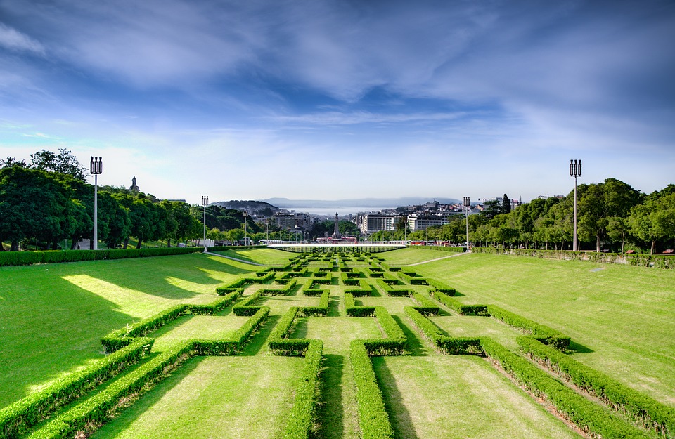 Le parc Eduardo VII et sa vue magnifique sur Lisbonne. Crédit photo @Skitterphoto - Pixabay