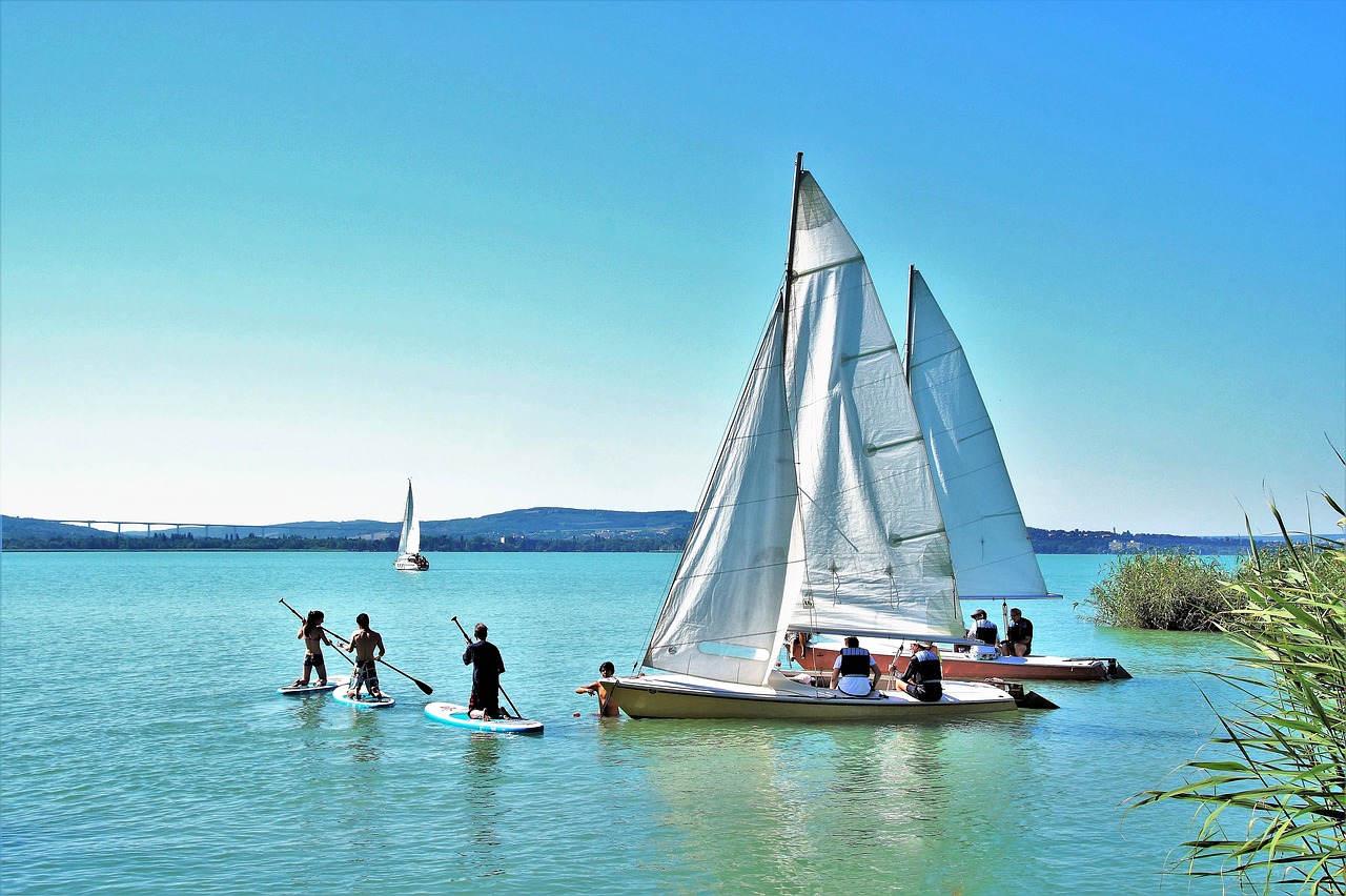 Aurez-vous le cran de tenter le stand up paddle ? Crédit photo @ivabalk - Pixabay