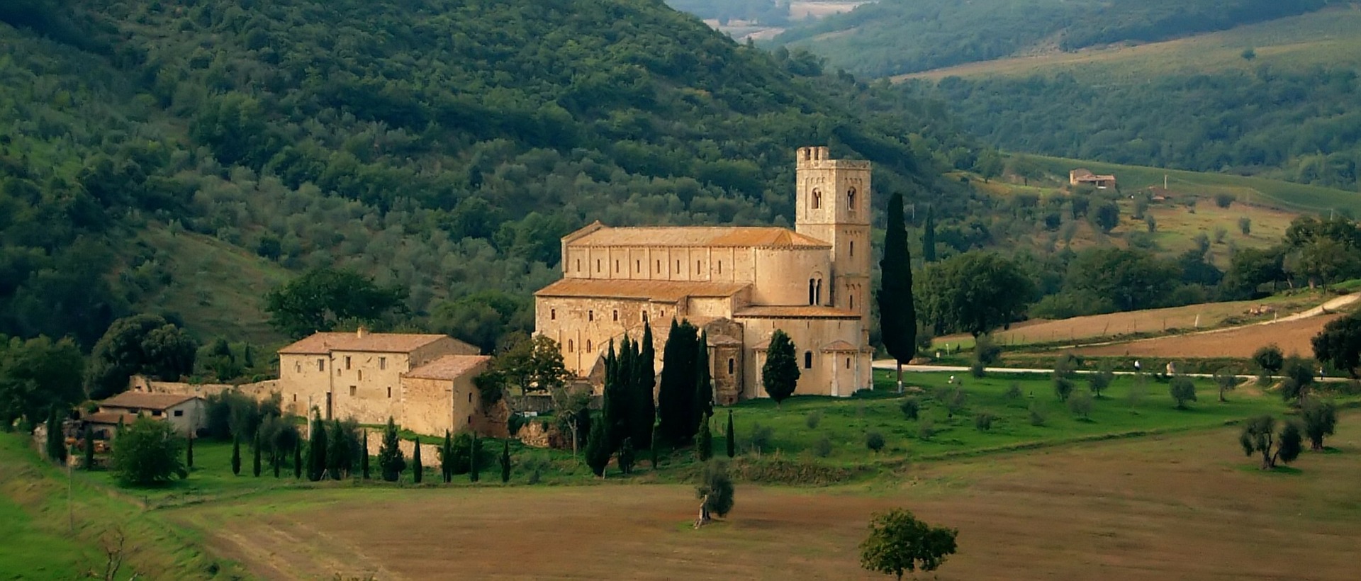 Abbaye de Sant'Antimo - @cocoparisienne - Pixabay