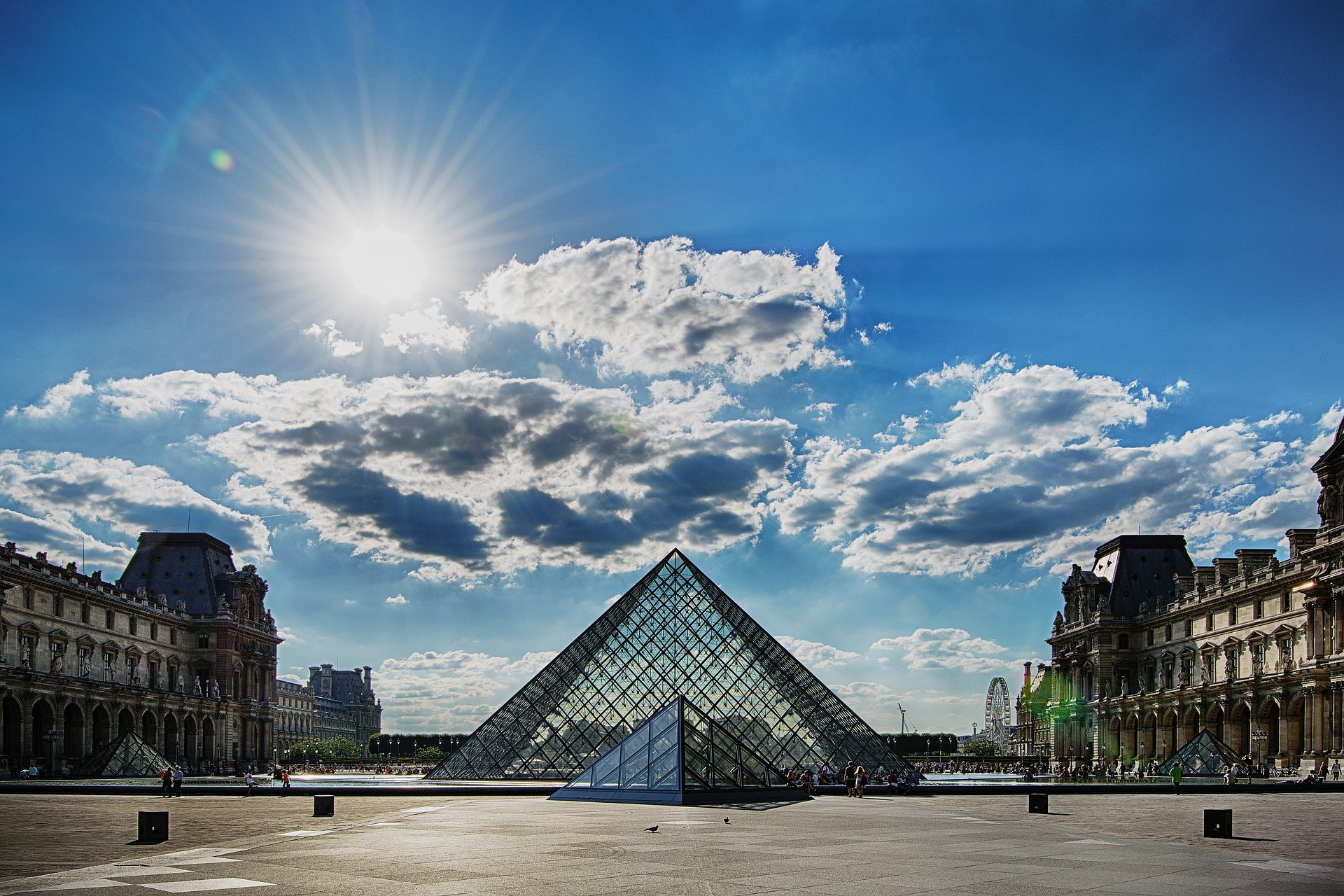Le Louvre - @marcosantiago - Pixabay