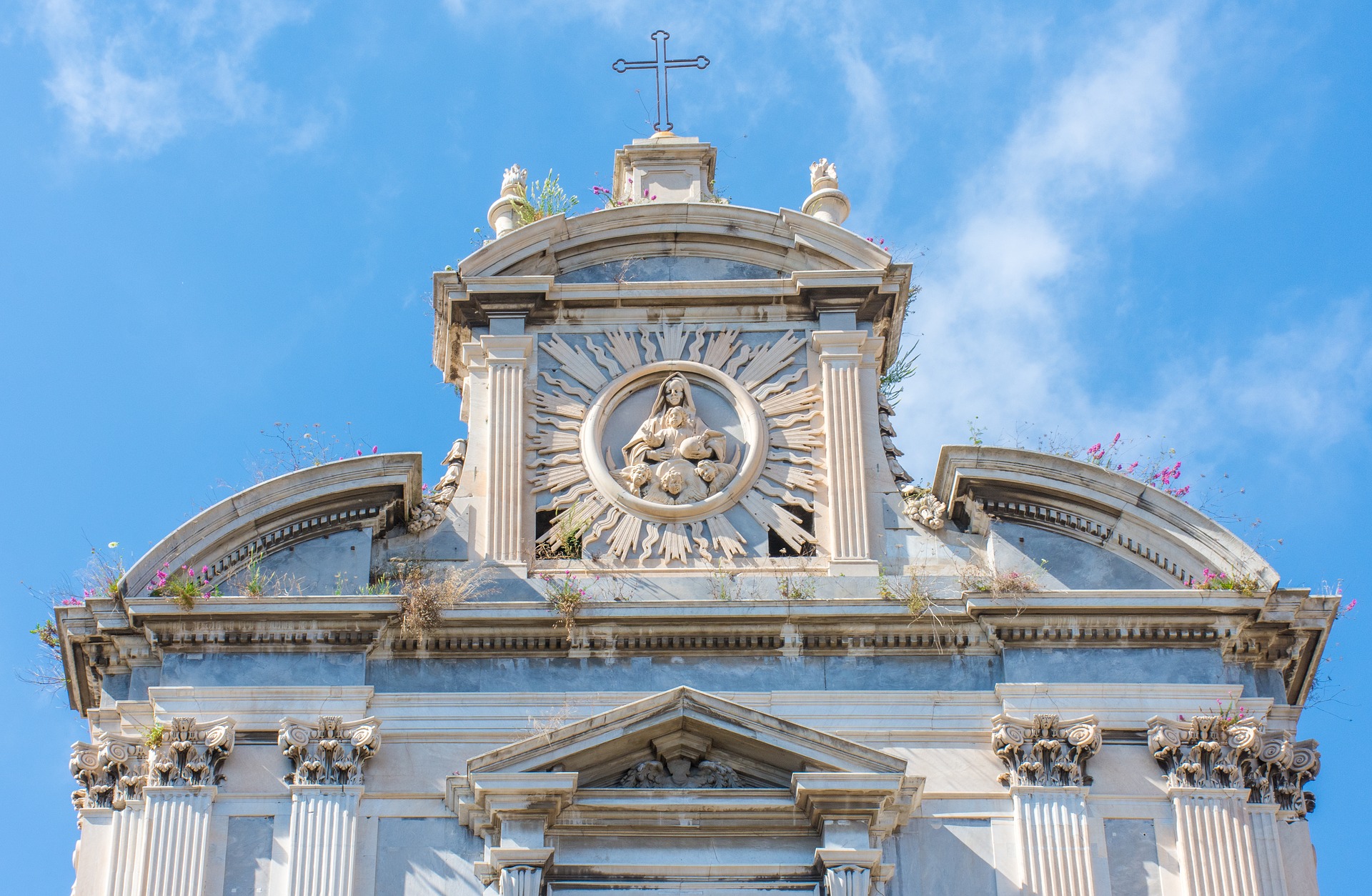 Cinq choses incontournables à Naples - plare. cathédrale de Naples