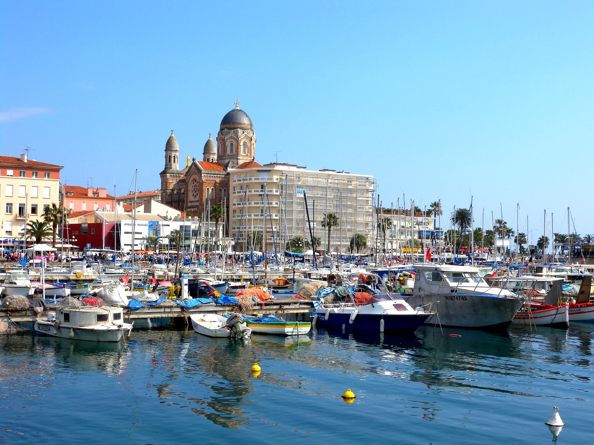 camping dans le sud de la France Saint-Raphaël @ Vacone - Pixabay