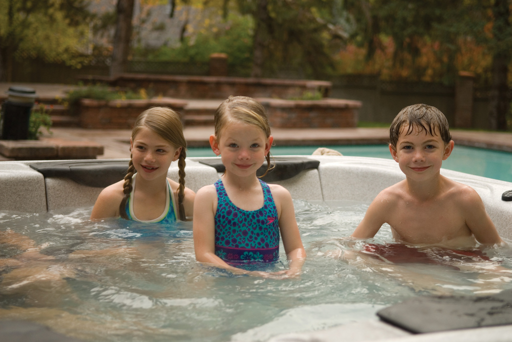 Le top des spas de montagnes dans les Alpes - plare. Profitez-en pour passer un moment en famille - @Chris Niermann - Flickr