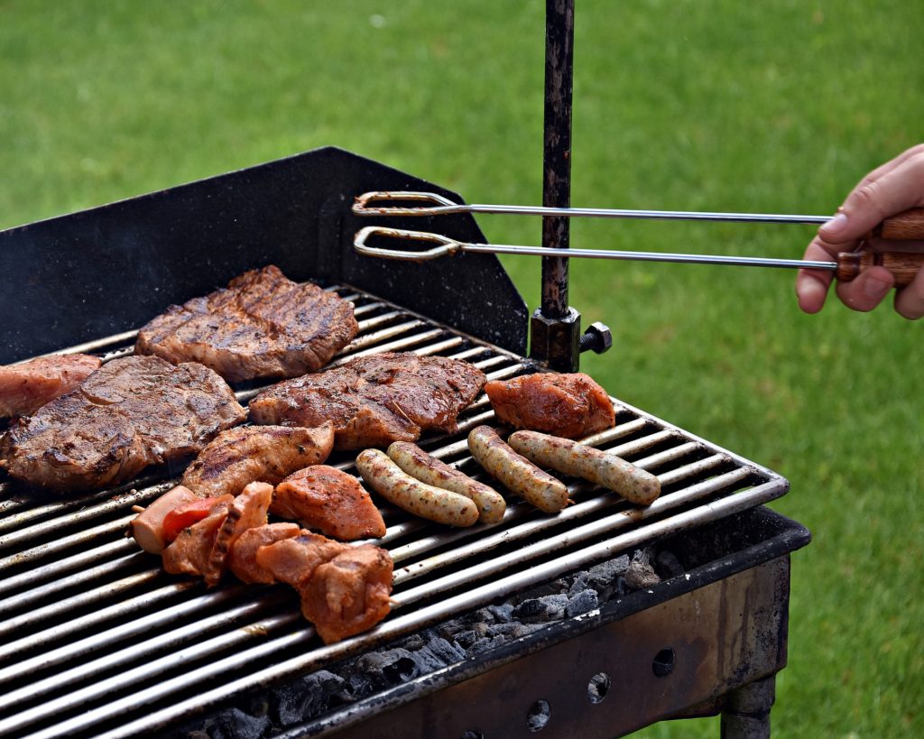 repas camping barbecue@philippT pixabay - plare.